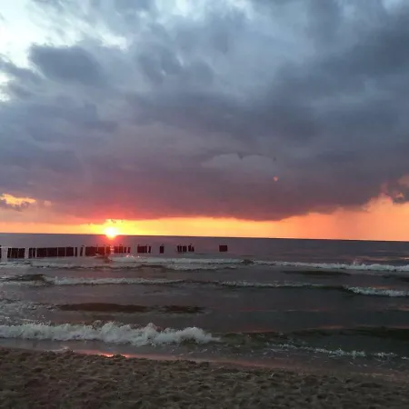 Апартаменти Sunrise Podczele Колобжег